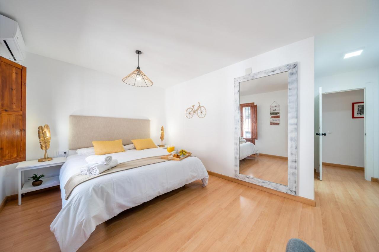 Historic City Centre - Premium Malaga Bagian luar foto